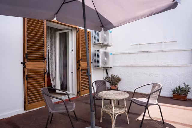 Balcone o terrazza del B & B L'ABBRACCIO con vista sul borgo di Agnone
